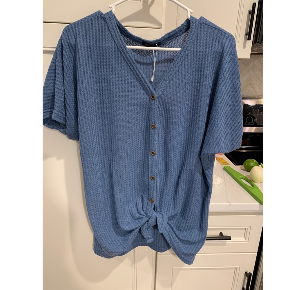 Front tie Henley